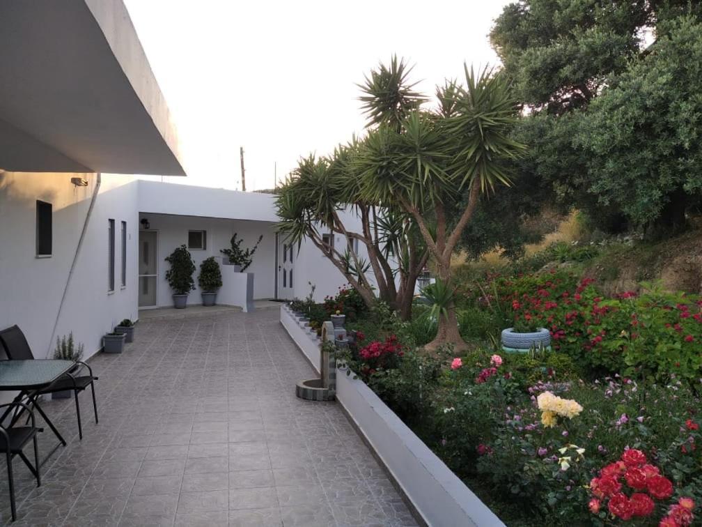 Golden Sun Apartments Rodakino Exterior photo