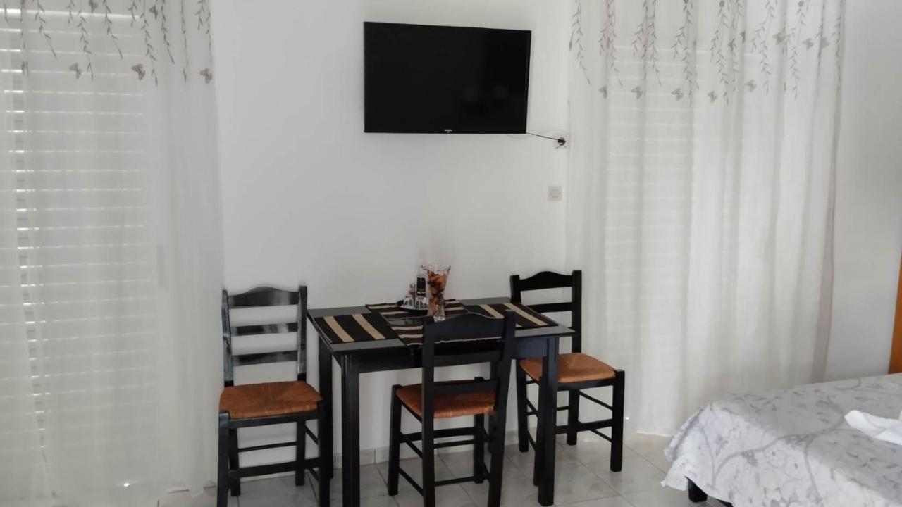 Golden Sun Apartments Rodakino Exterior photo